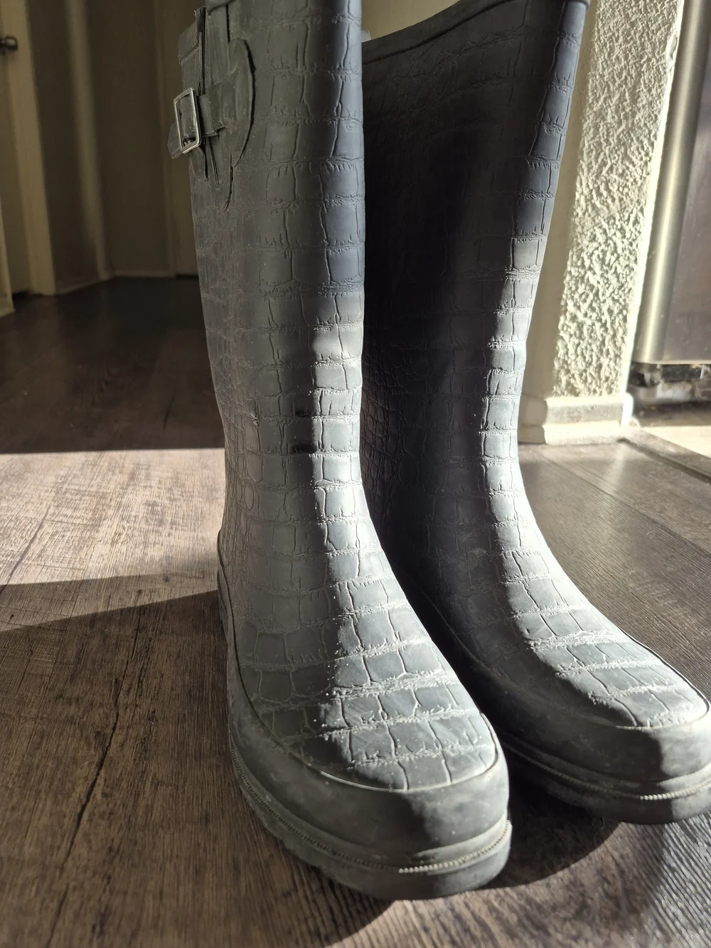 💕Rampage Textured Rain Boots with Buckle Accent Size 8💕